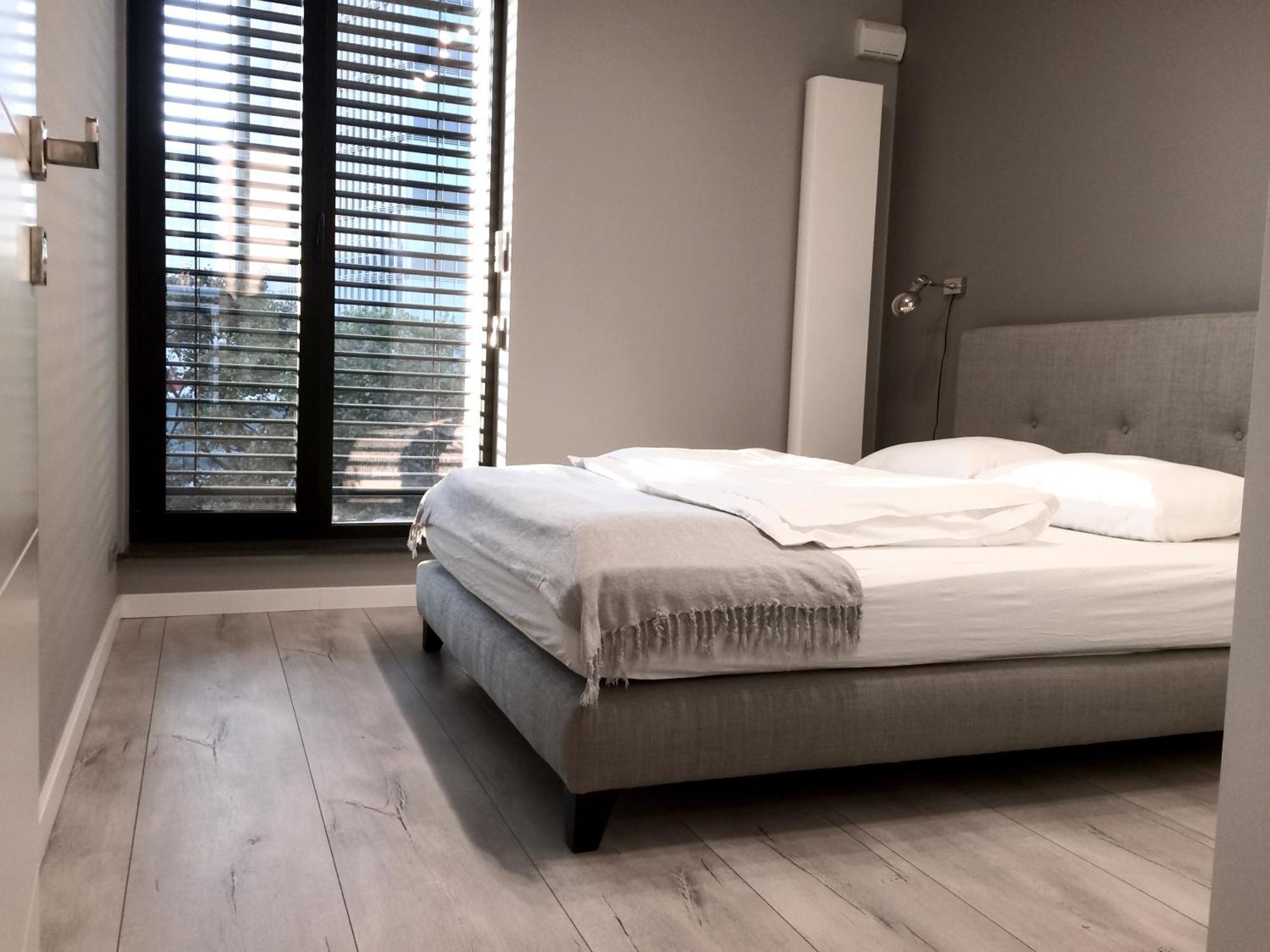 Fractal Guest Rooms - Poznan Centrum Andersia Square & Old Town Buitenkant foto