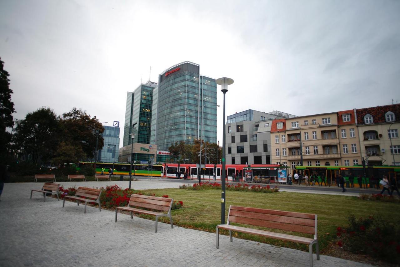 Fractal Guest Rooms - Poznan Centrum Andersia Square & Old Town Buitenkant foto